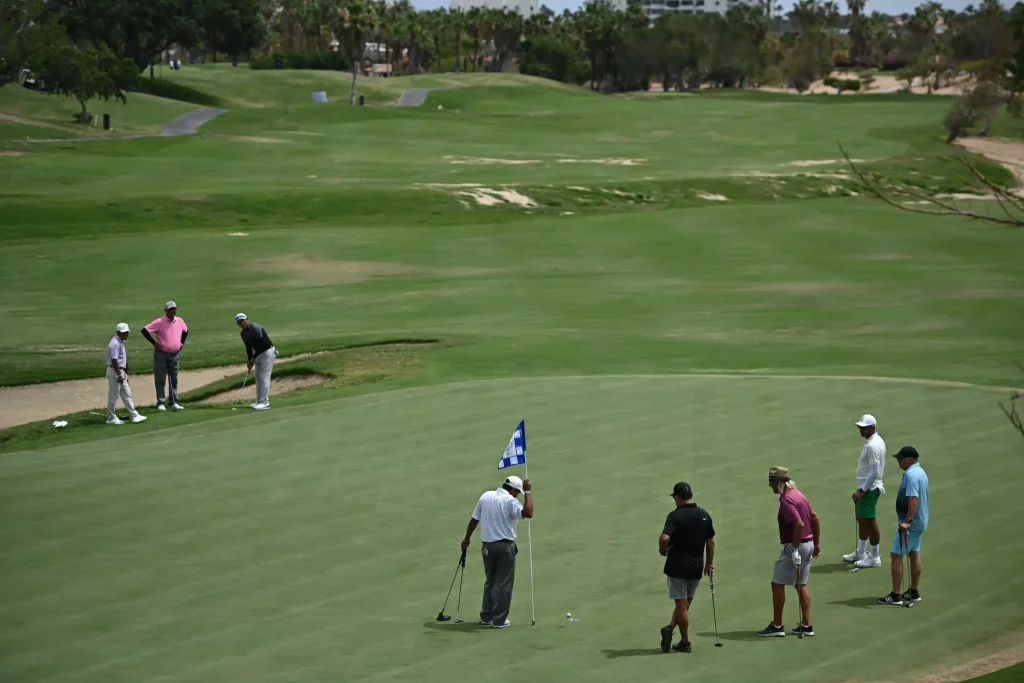 Torneo de Golf Land & Building