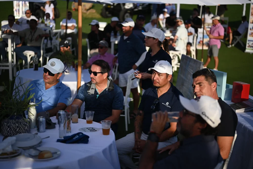 Torneo de Golf Land & Building